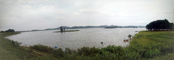 Điều tra, khảo sát thực địa tại ba hồ chứa nước vùng ngoại thành Hà Nội