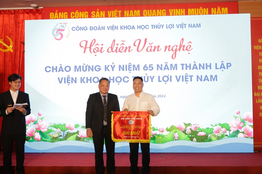 Hội diễn văn nghệ chào mừng kỷ niệm 65 năm thành lập Viện Khoa học Thủy lợi Việt Nam