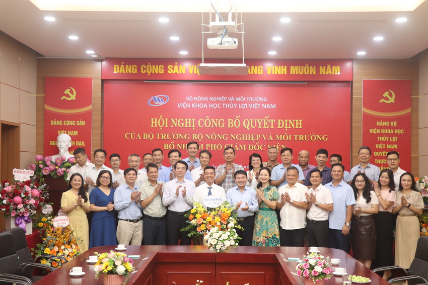 Hội nghị công bố Quyết định của Bộ trưởng Bộ Nông nghiệp và Môi trường bổ nhiệm Phó Giám đốc Viện Khoa học Thủy Lợi Việt Nam