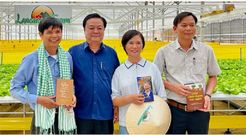 Bộ trưởng Lê Minh Hoan gửi thư ngỏ nhân ngày Sách và Văn hóa Đọc